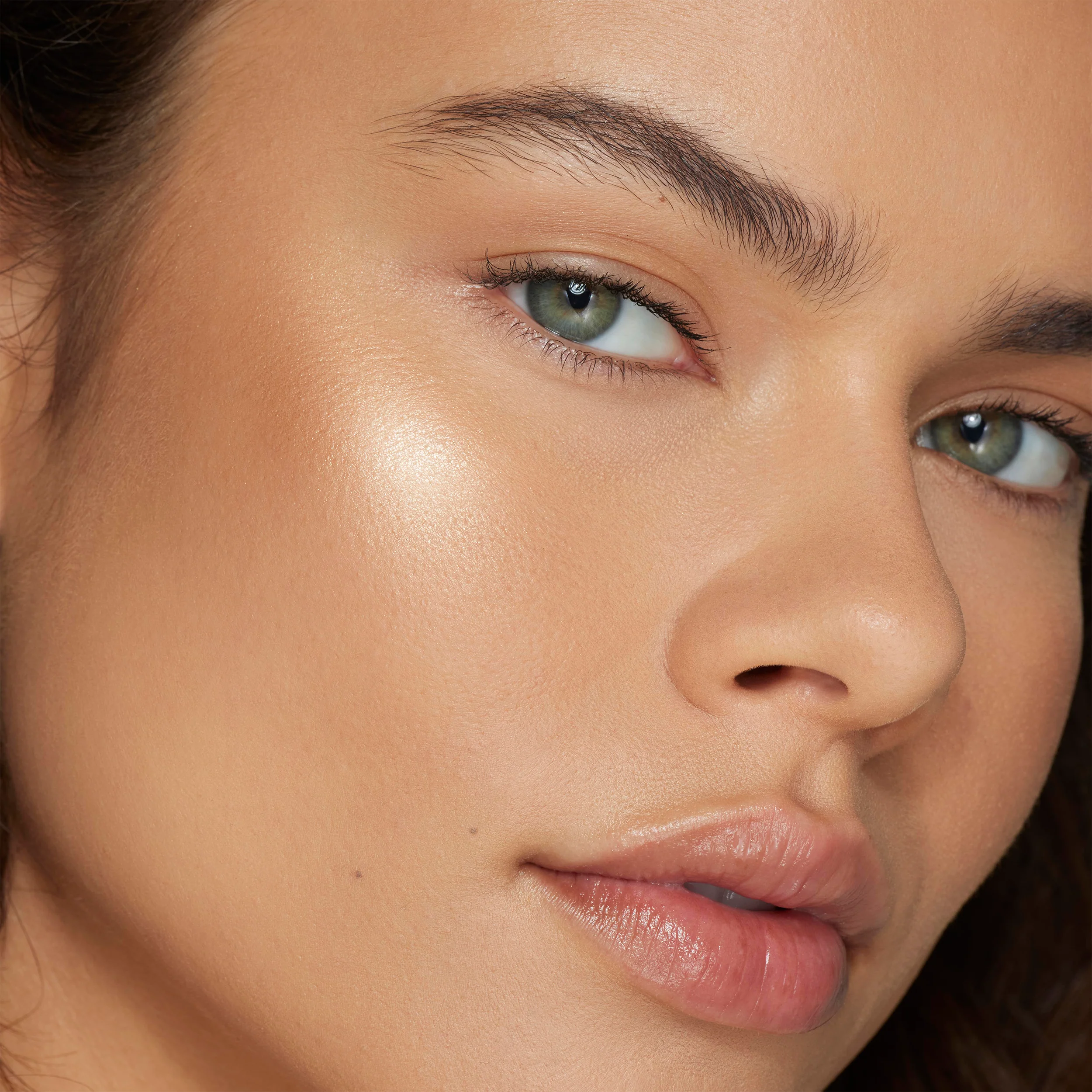 King Kylie Loose Powder Highlighter - Image 3
