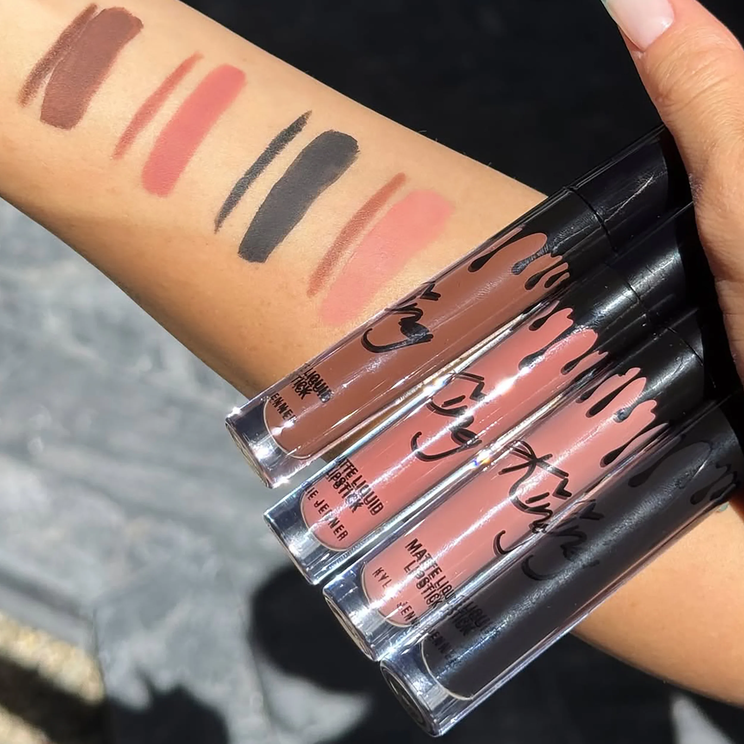 King Kylie Matte Lip Kit - Image 17