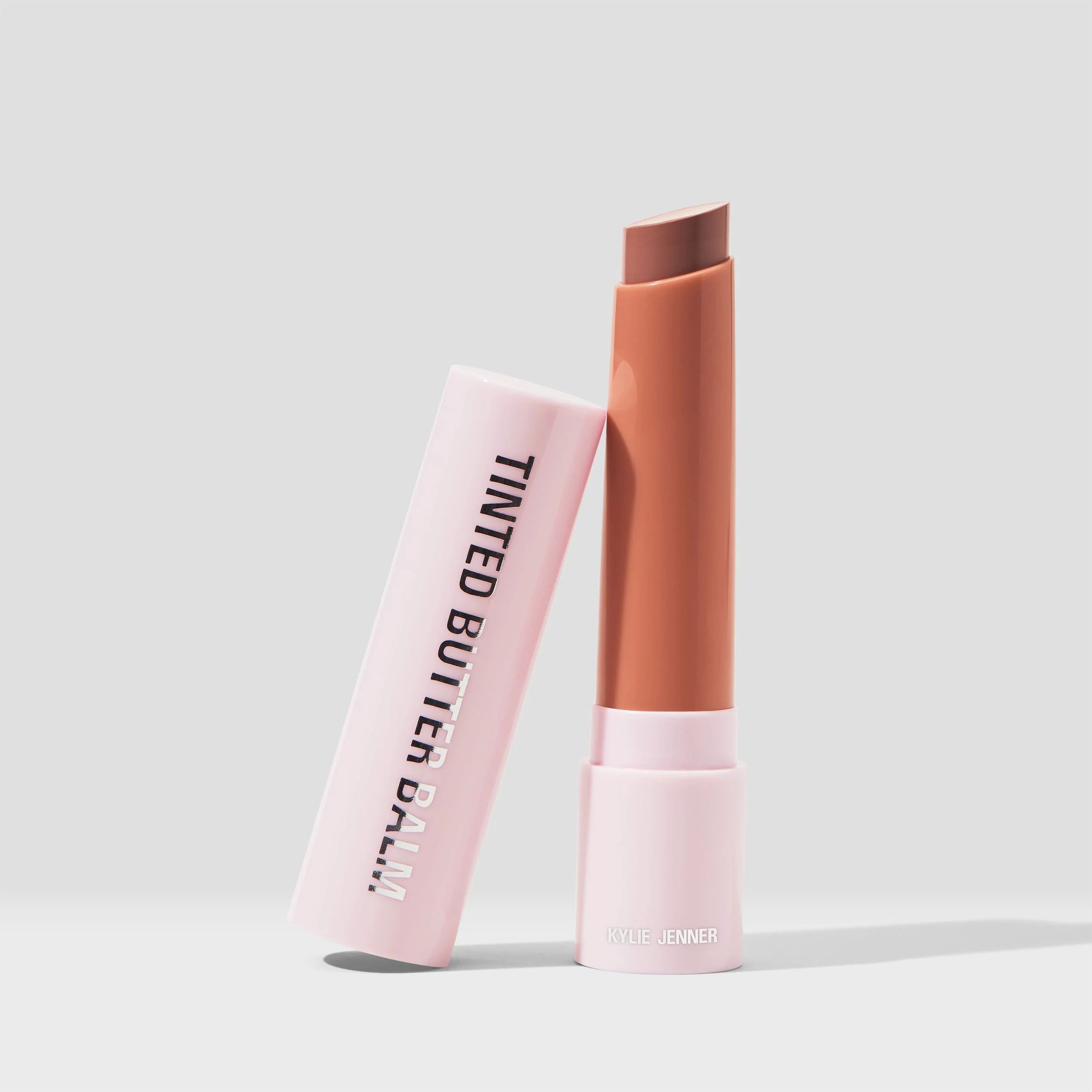 Kylie's British Vogue Look 2024 Bundle - Image 8
