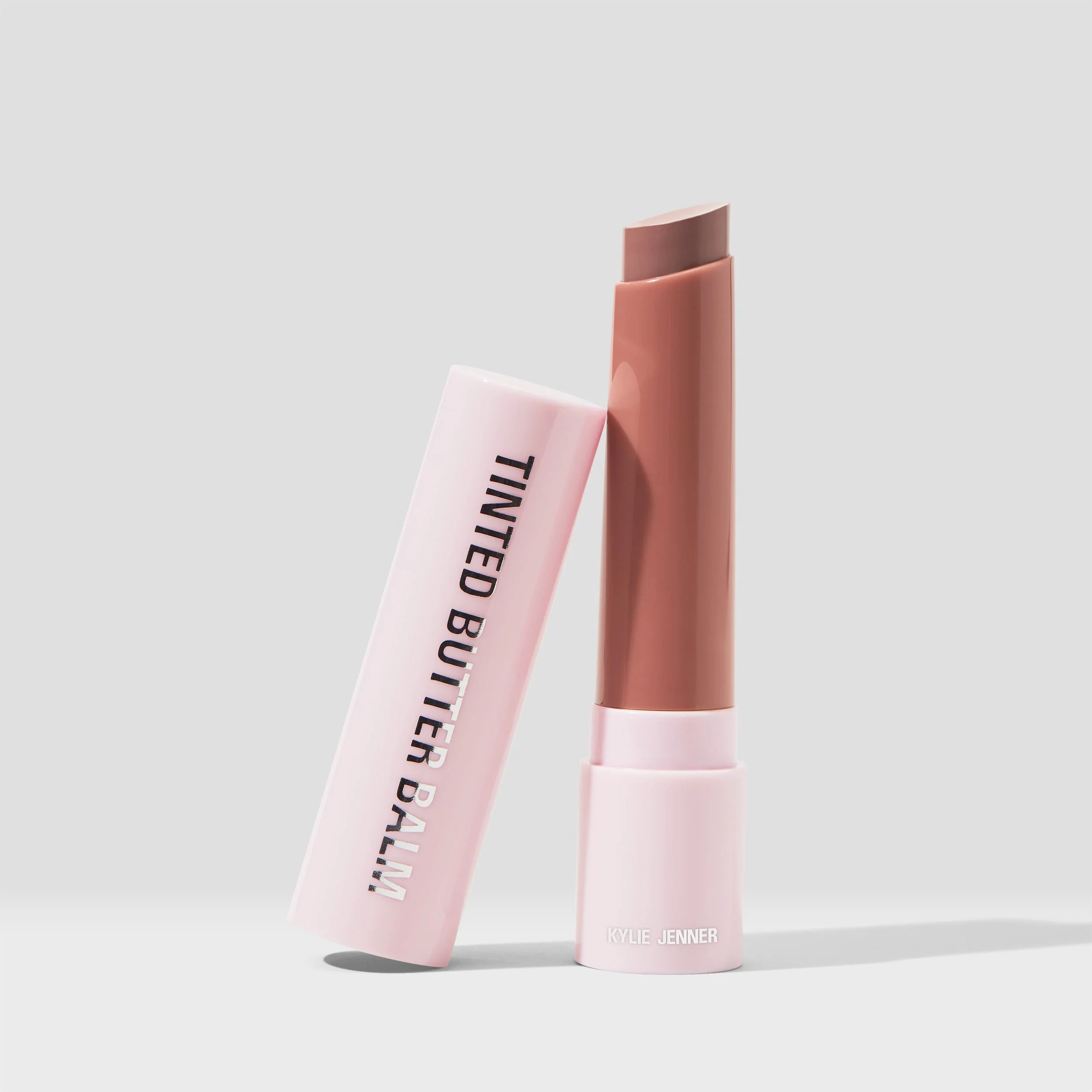Kylie's Signature Glam Look Bundle - Image 8