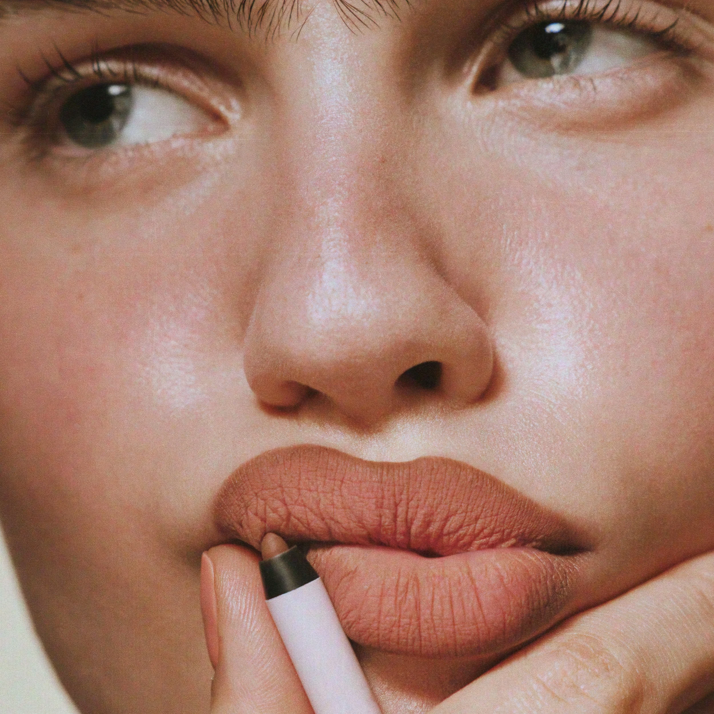 Plumping Lip Liner - Image 13